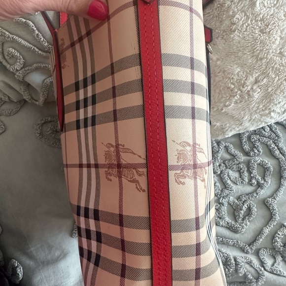 Burberry tote - Picture 8 of 12